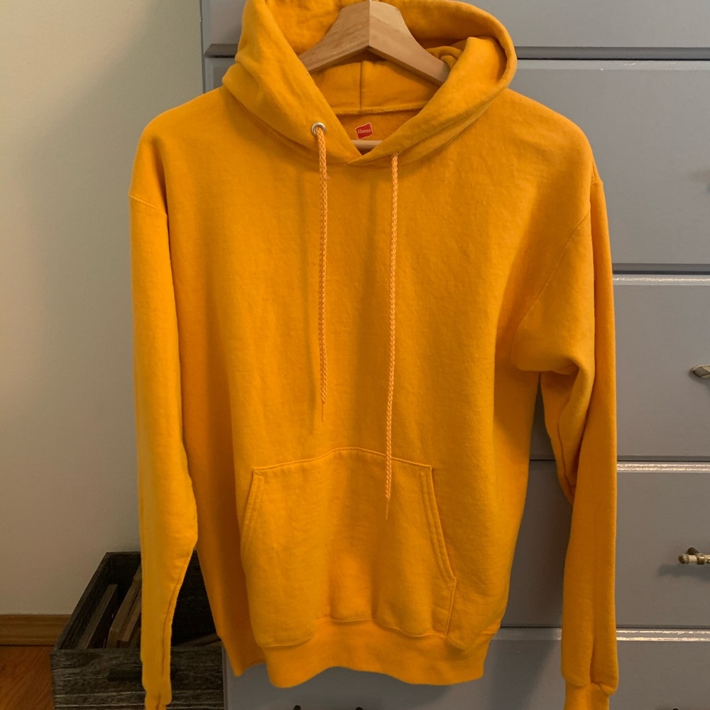 Yellow hanes hoodie